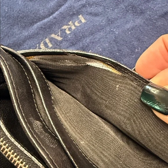 Prada Black Leather Gaurfre Pleat Wallet - Picture 9 of 14